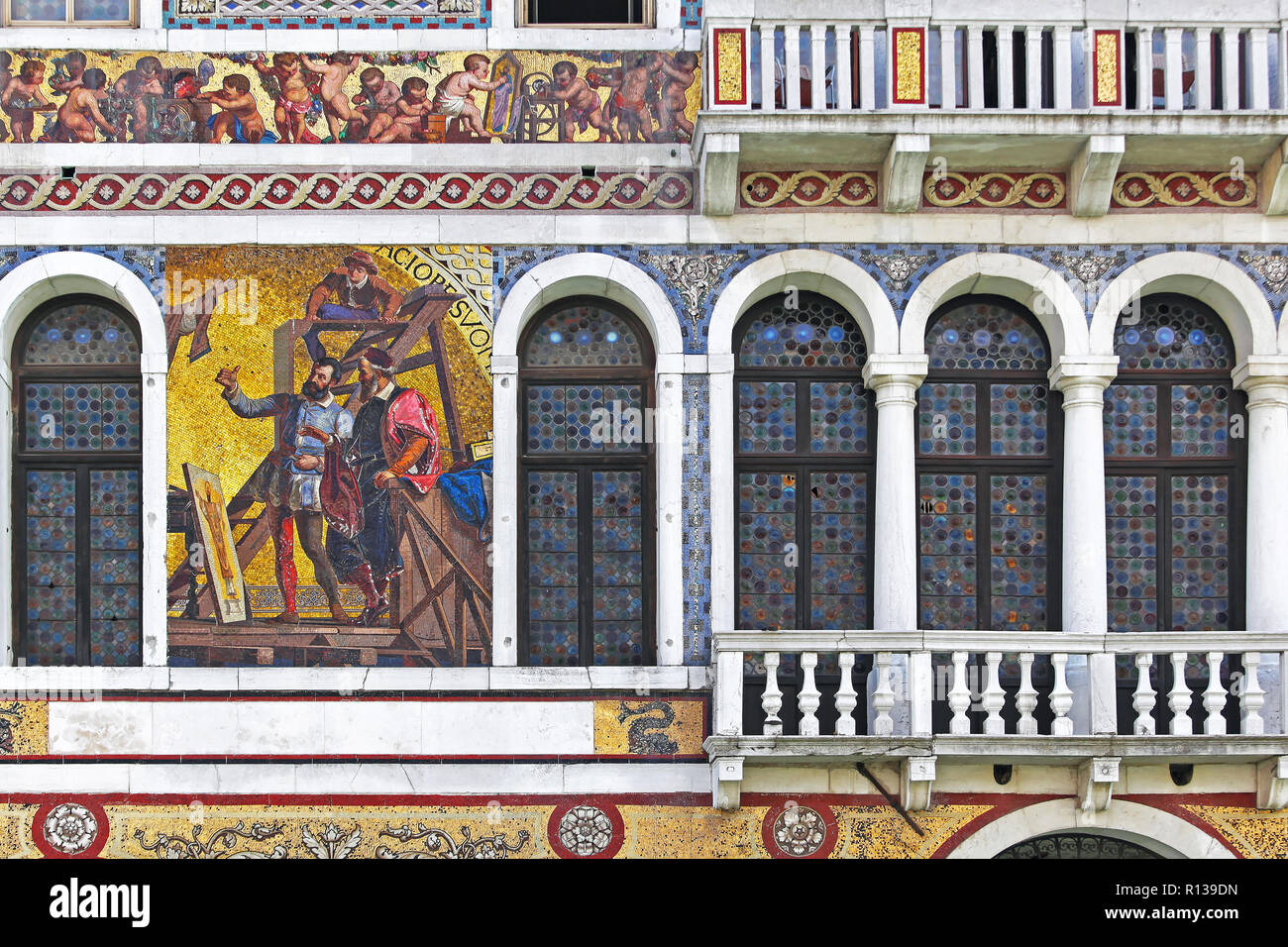 Murano glass mosaic hi-res stock photography and images - Alamy