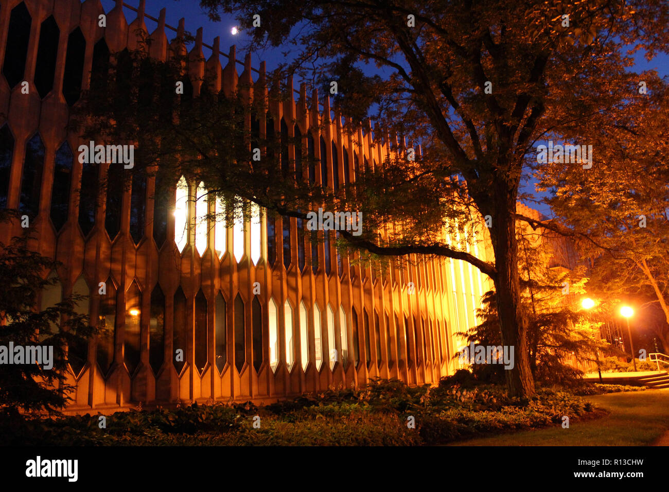 Exterior of Bibbins Hall (architect Minoru Yamasaki, 1963), Oberlin Conservatory of Music