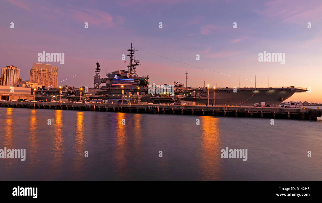 Attack aircraft carrier uss hi-res stock photography and images - Alamy