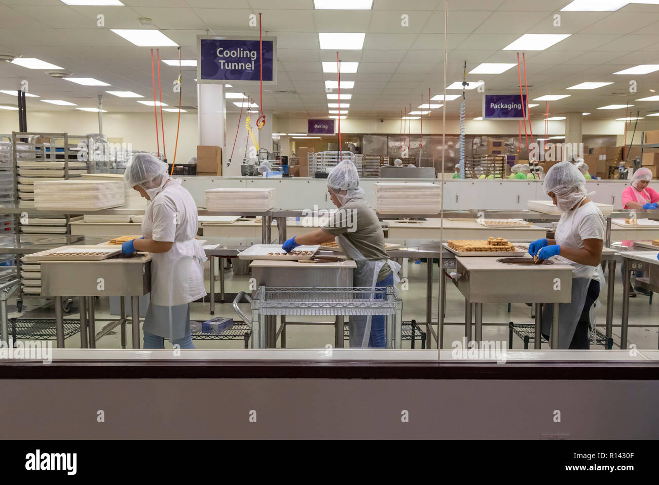 Hilo Hawaii Workers Make Macadamia Nut Shortbread Dipped In Milk Chocolate At Big Island Candies Stock Photo Alamy