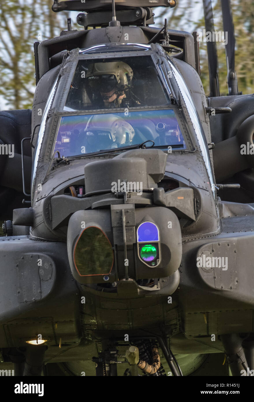Apache helicopter armed forces uk hi-res stock photography and images ...