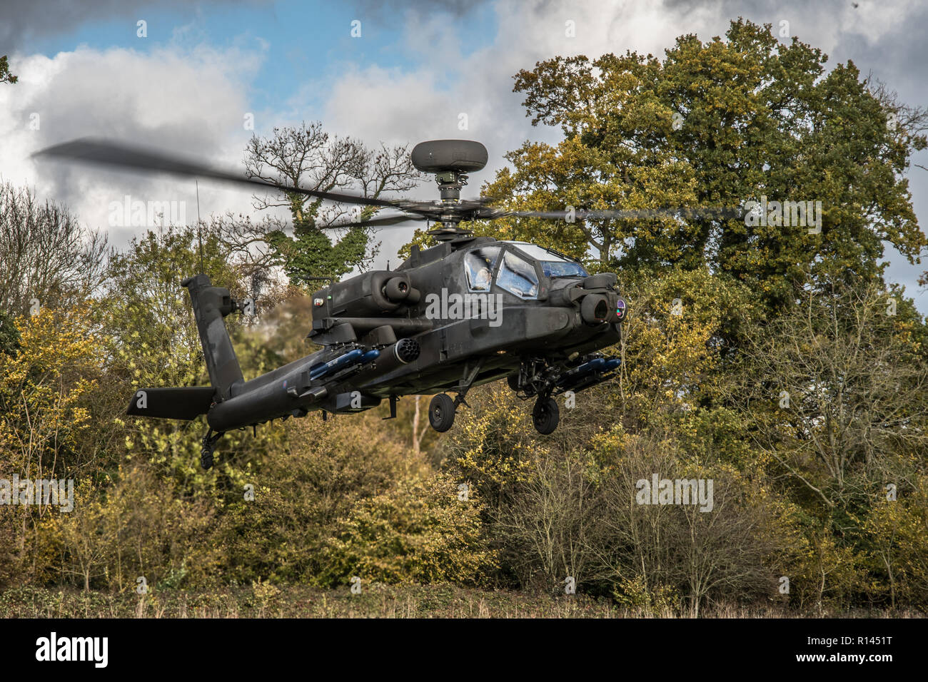 Ah 64 apache ground hi-res stock photography and images - Alamy