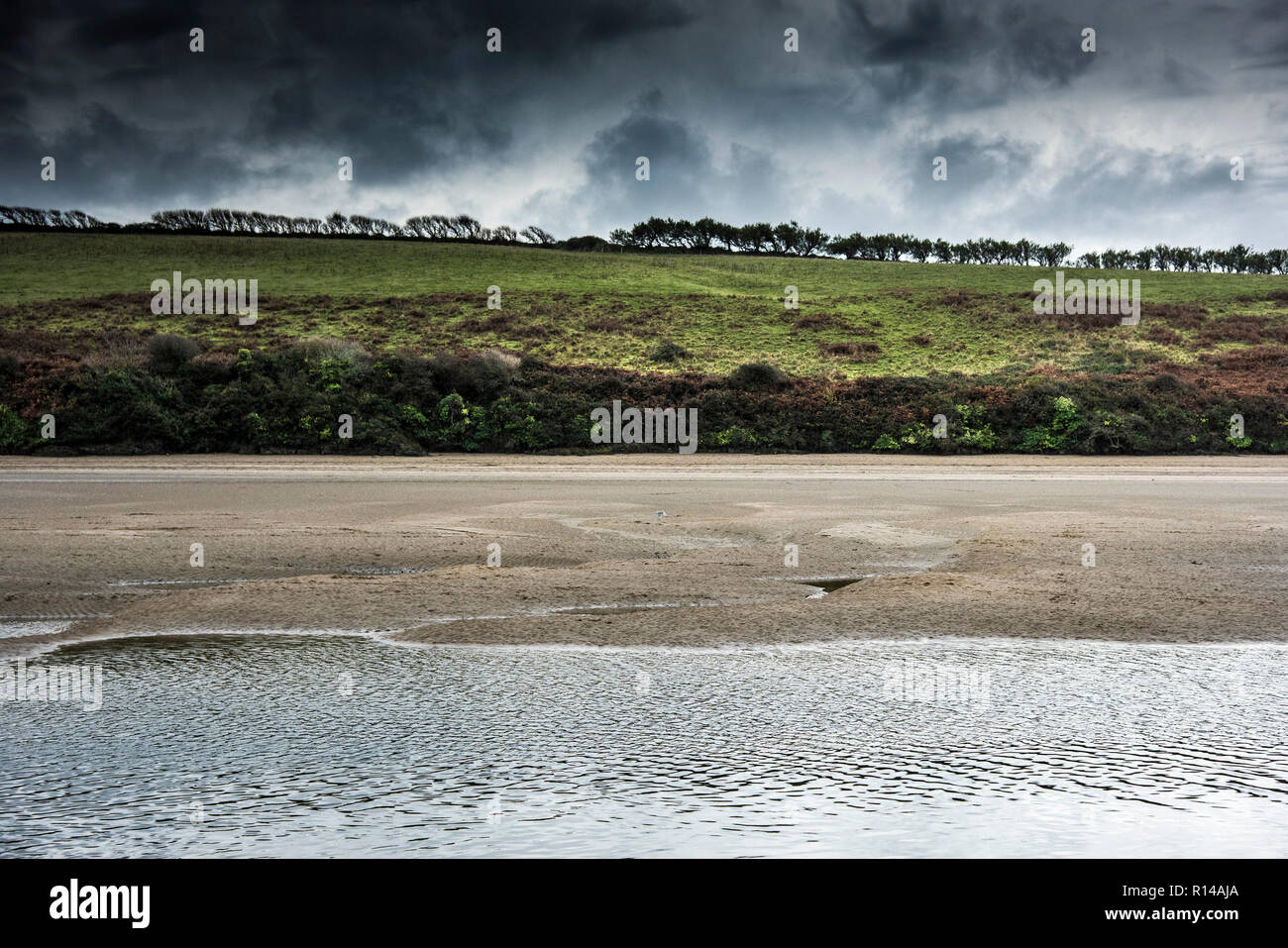 Low tide in the Gannel Estuary in Newquay in Cornwall Stock Photo Alamy