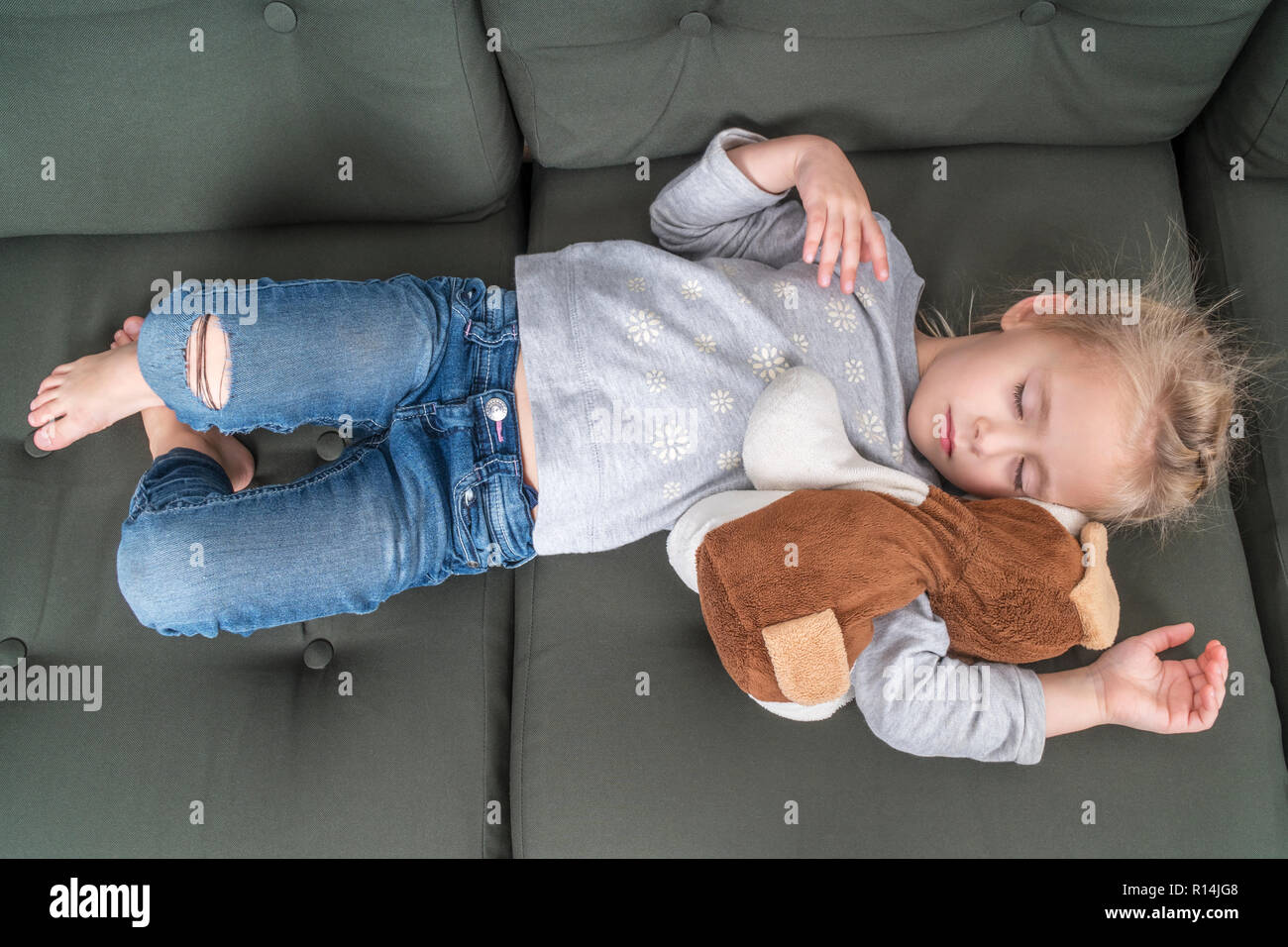 girl sleeping clothes