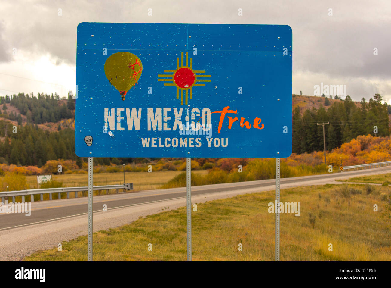 OCT 10, 2018, USA - Welcome to New Mexico State Sign Stock Photo - Alamy