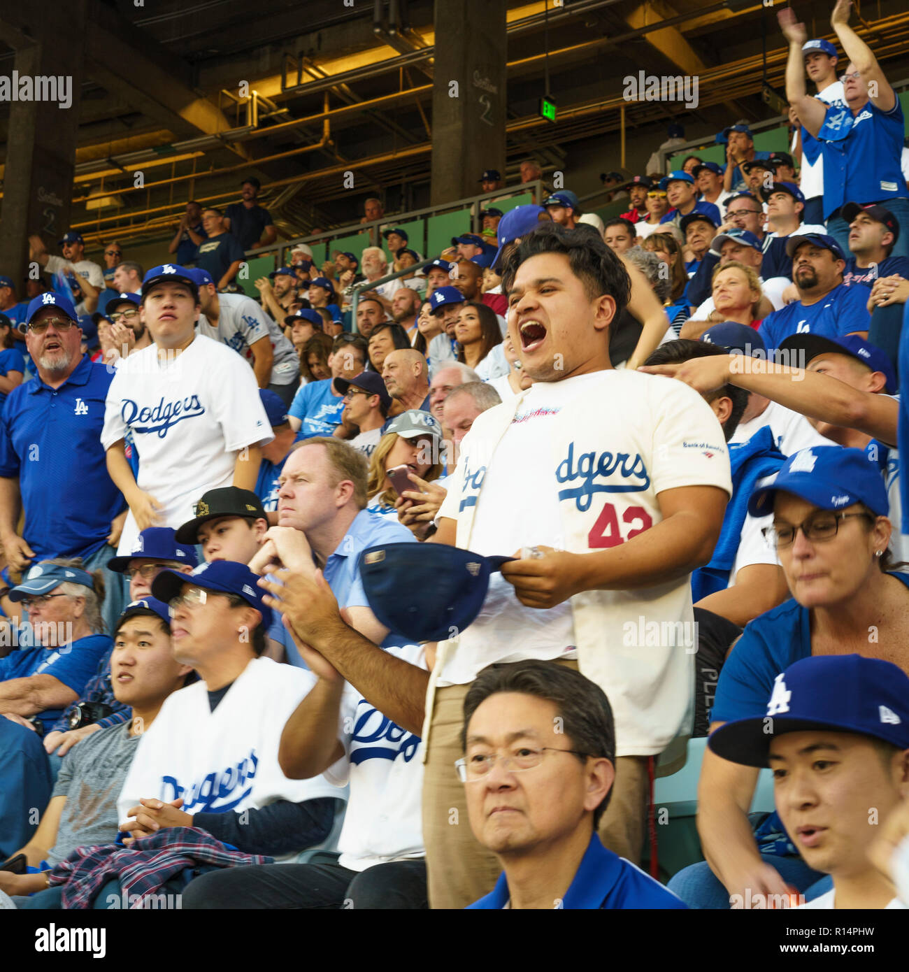Dodger stadium fans hi-res stock photography and images - Alamy