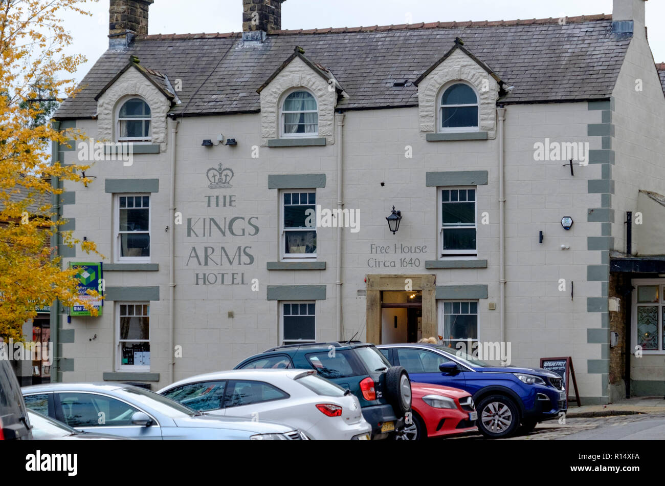 Chapelenlefrith in Derbyshire England UK Kings Arms hotel Stock