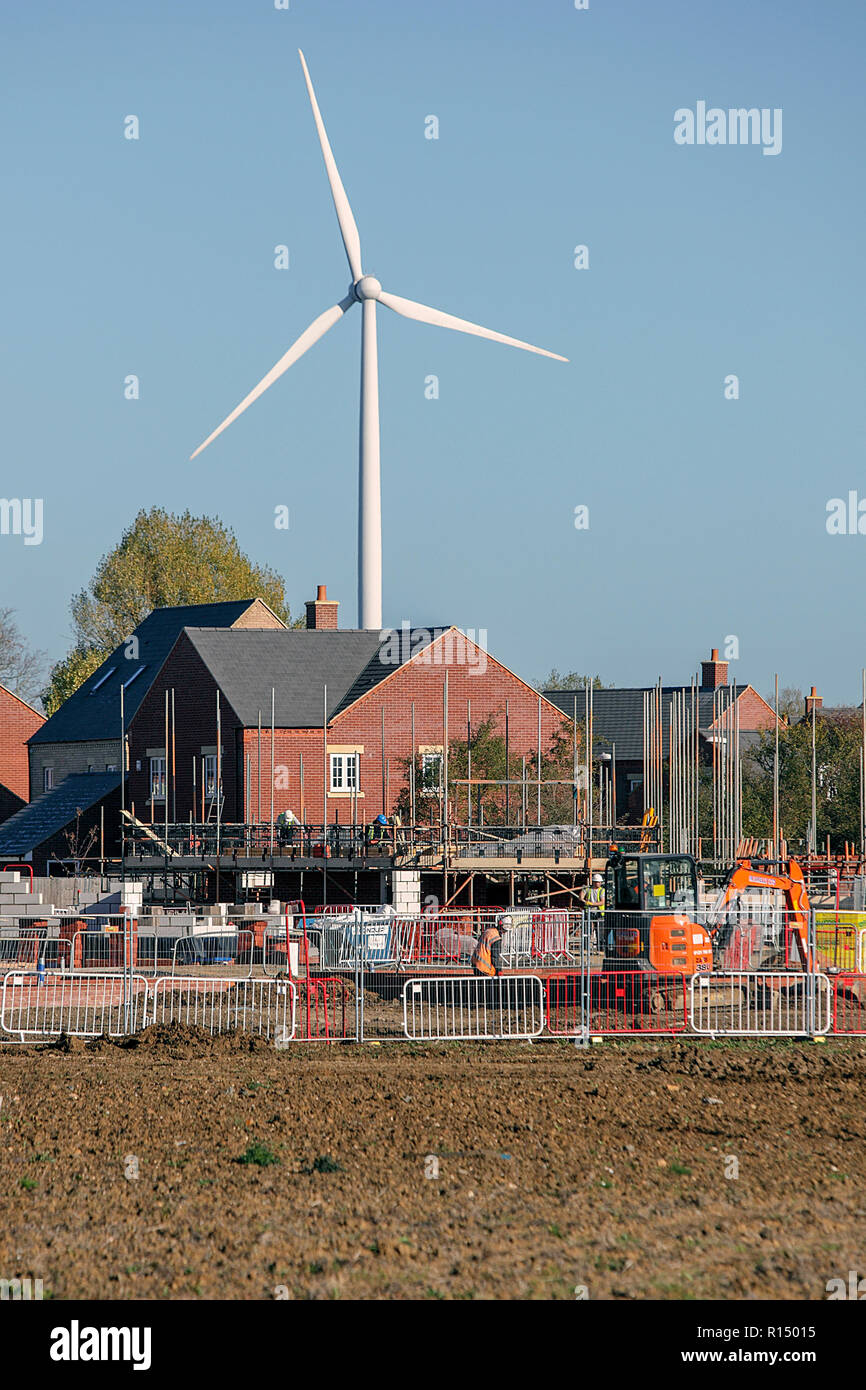 New build homes and construction site relating to Berryfields, an development of hundreds of homes just outside Aylesbury in Buckinghamshire, England. Stock Photo