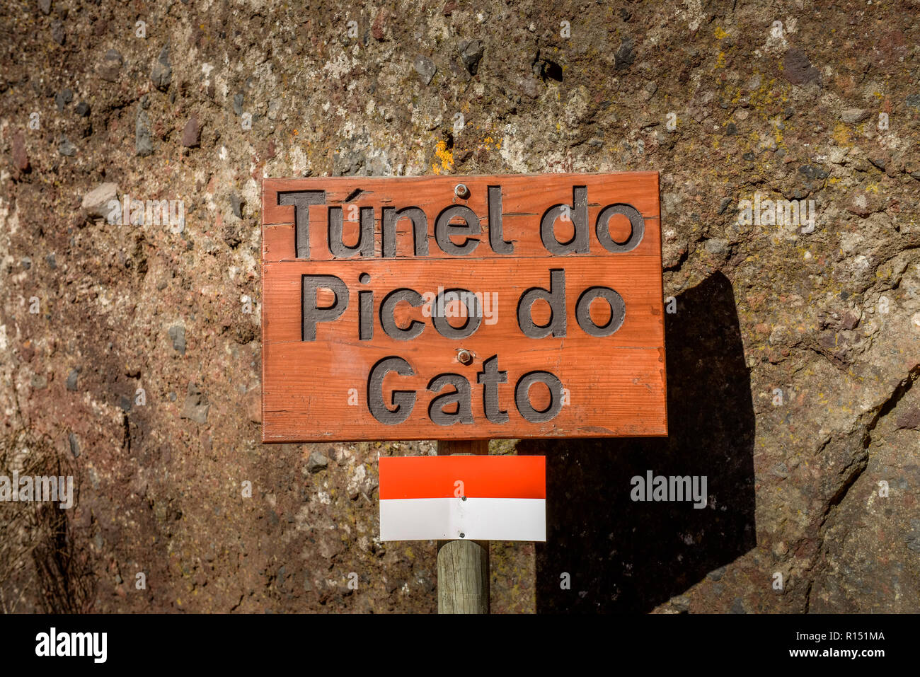 Tunel do Pico do Gato, Wanderweg PR1 vom Pico do Arieiro zum Pico Ruivo, Madeira, Portugal Stock Photo