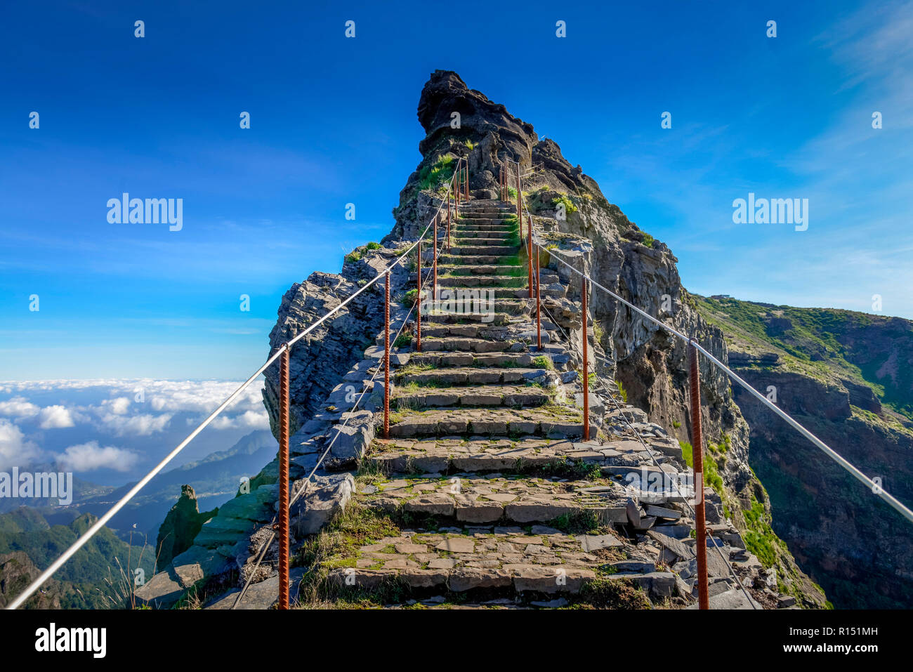 Wanderweg PR1 vom Pico do Arieiro zum Pico Ruivo, Madeira, Portugal Stock Photo