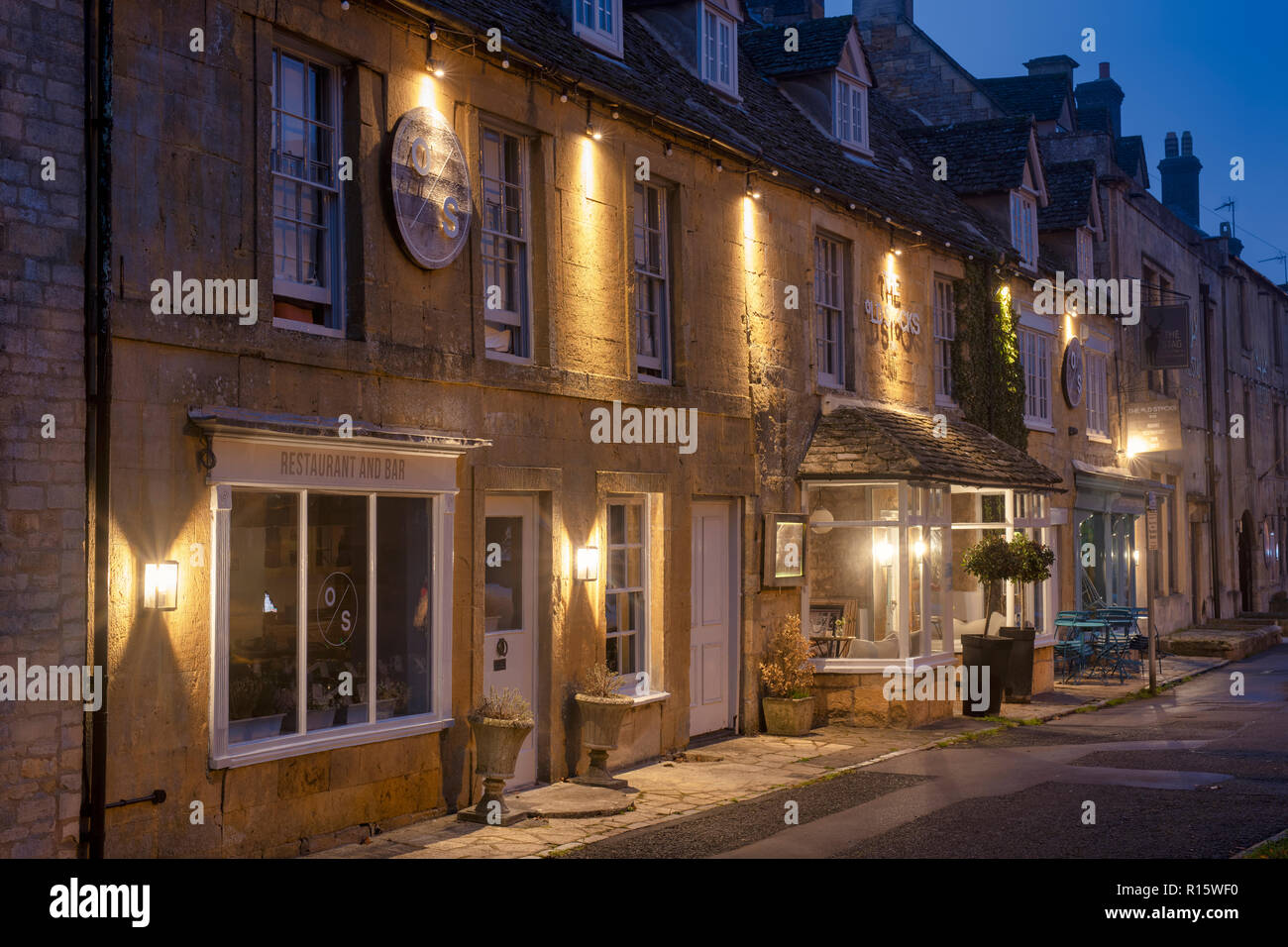 The Old Stocks Inn in the early autumn morning. Stow on the Wold, Gloucestershire, Cotswolds, England Stock Photo