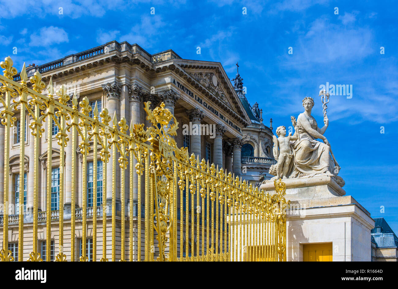 Paris, the gate of the Royal Palace of Versailles Stock Photo - Alamy