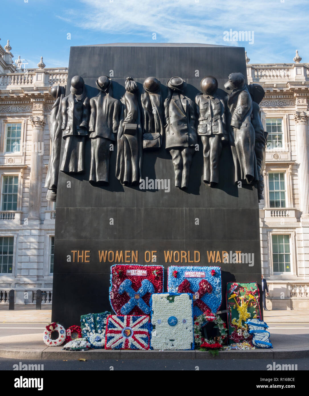 Monument to the Women of World War Two, Whitehall, London Stock Photo ...