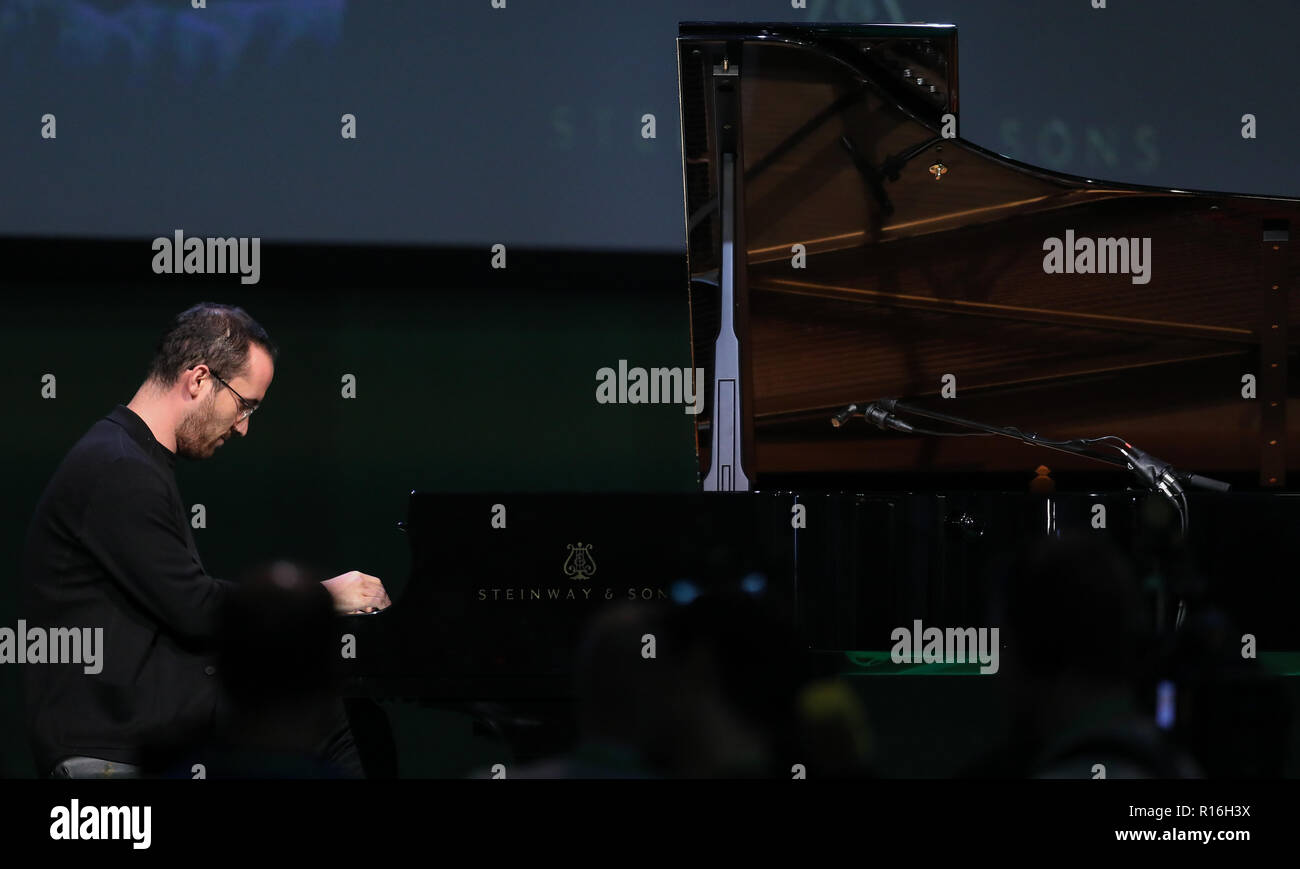 Leipzig, Germany. 09th Nov, 2018. The pianist Igor Levit will play at the federal delegates' conference of Bündnis 90/Die Grünen Klavier. The party congress will focus on adopting the European election programme and drawing up the federal list of Greens for the European elections. Credit: Jan Woitas/dpa-Zentralbild/dpa/Alamy Live News Stock Photo