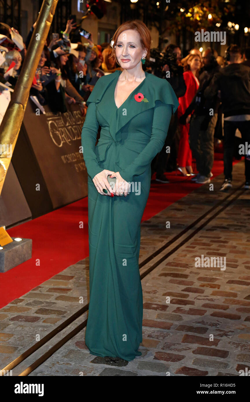 J K Rowling Attending The Fantastic Beasts The Crimes Of Grindelwald World Premiere At Ugc Cine Cite Bercy On November 8 18 In Paris France Stock Photo Alamy