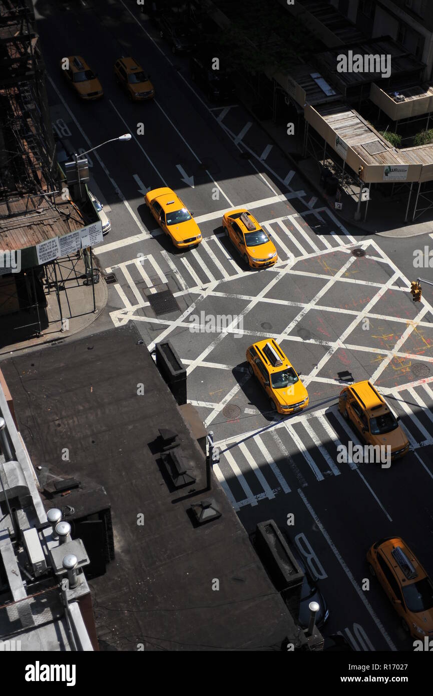 Yellow Cabs Going Downtown At Lexington Avenue Upper East Side