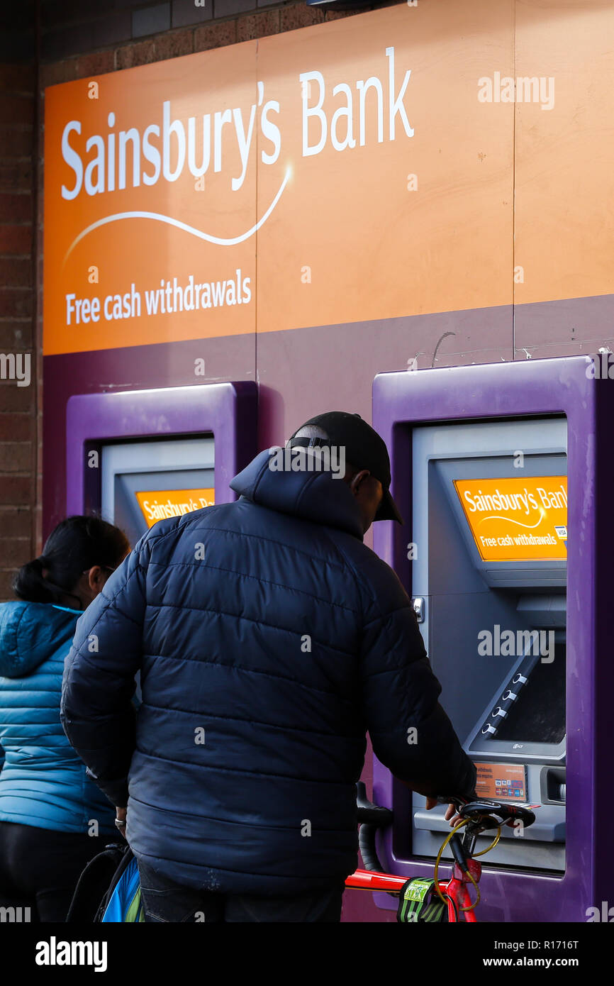 Tesco cash machine hires stock photography and images Alamy