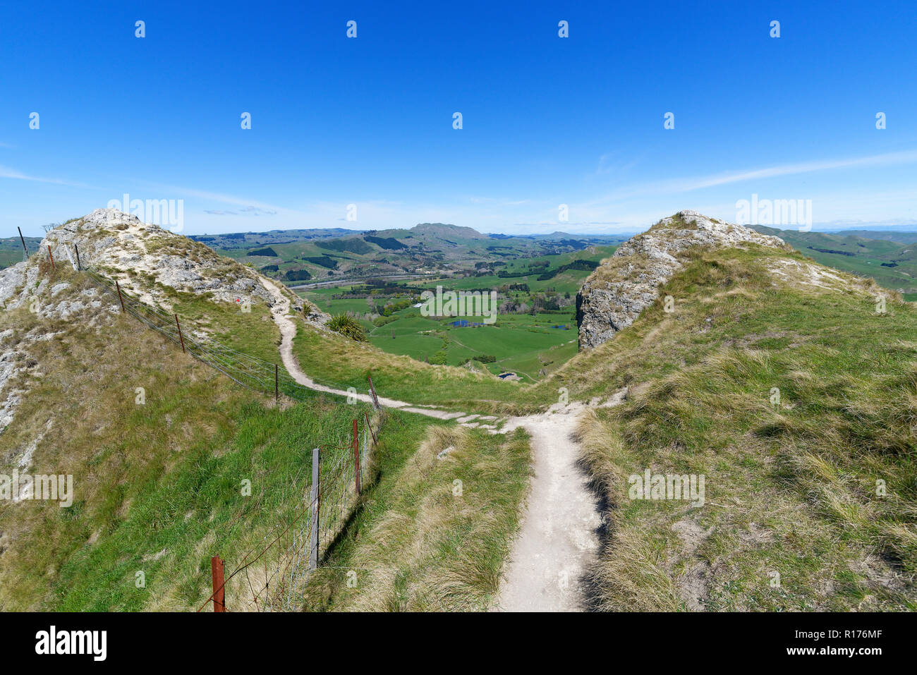 Matalar. Хребет петра 1 таджикистан. Хребет петра первого памир. Te mata park новая зеландия. Пик мата.