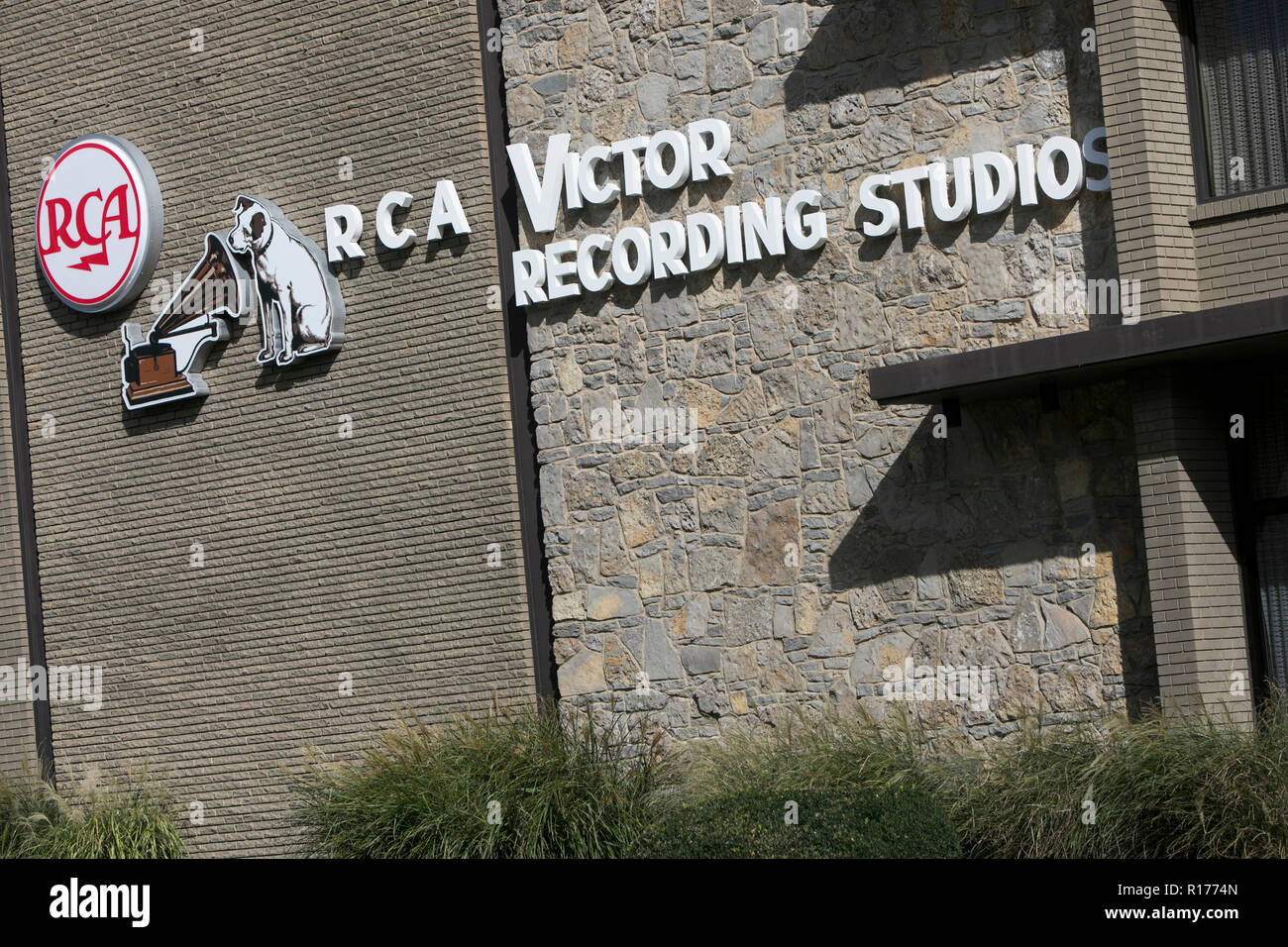A logo sign outside of The RCA Victor Recording Studio in Nashville, Tennessee, on October 9, 2018. Stock Photo