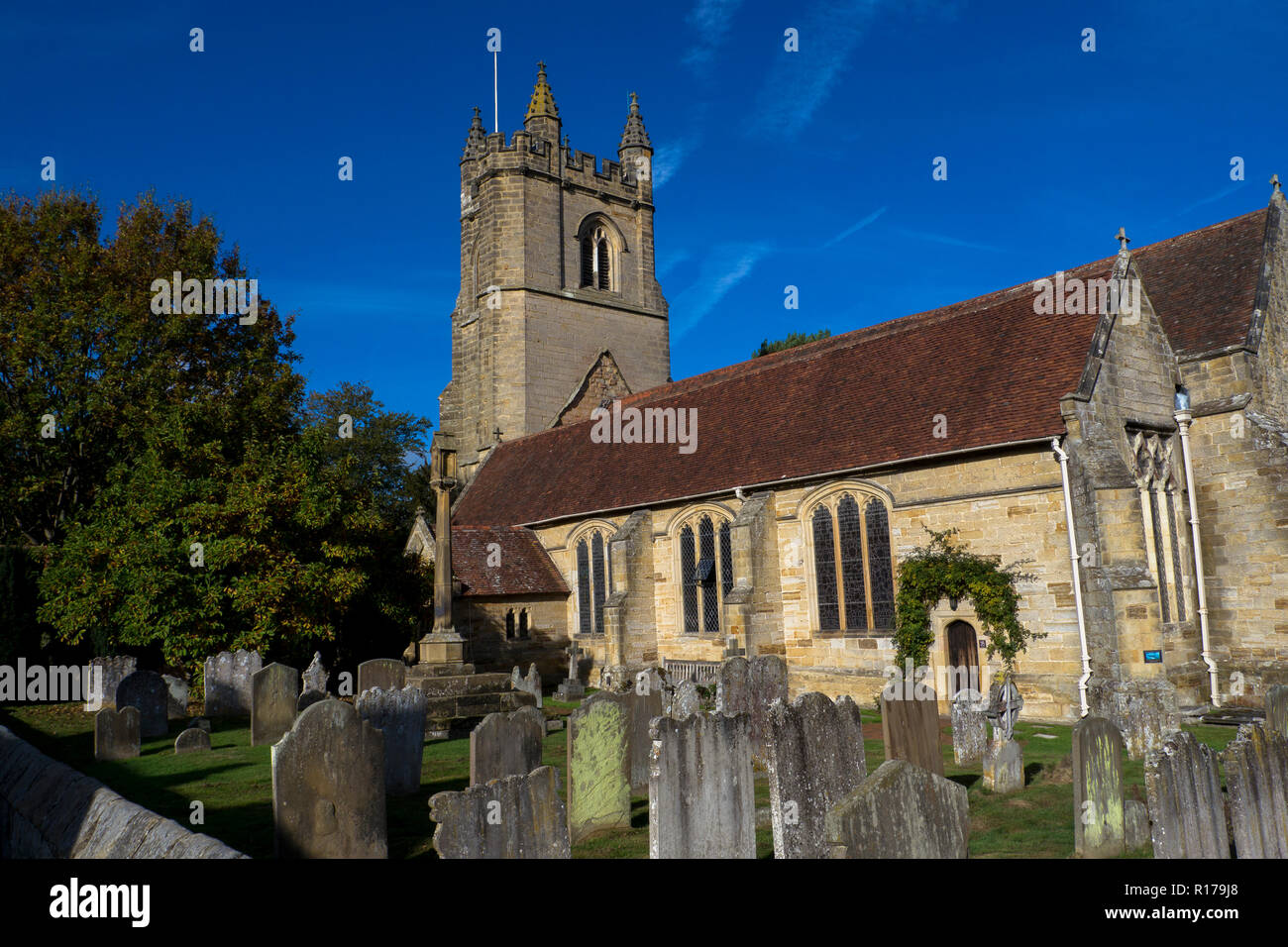 St. Mary's Church,Chiddingstone,Kent, England The present church has 13th century origins but was substantially rebuilt in the 14th century. The fine  Stock Photo