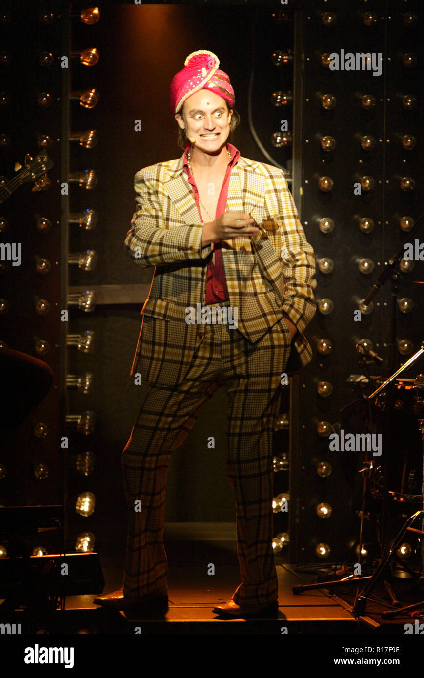 Jolyon James The Photo Call Prior For Shane Warne The Musical Written Composed And Starred By Eddie Perfect The Enmore Theatre Sydney Australia 19 05 09 Stock Photo Alamy Jolyon james is an actor. https www alamy com jolyon james the photo call prior for shane warne the musical written composed and starred by eddie perfect the enmore theatre sydney australia 190509 image224515130 html