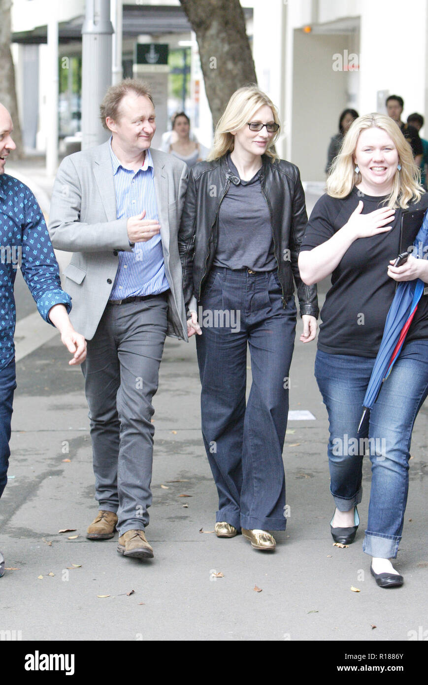 Cate Blanchett and Andrew Upton, patrons of the Sydney Theatre Company, at  the theatre's Open Day. Sydney, Australia. 01.11.08 Stock Photo - Alamy