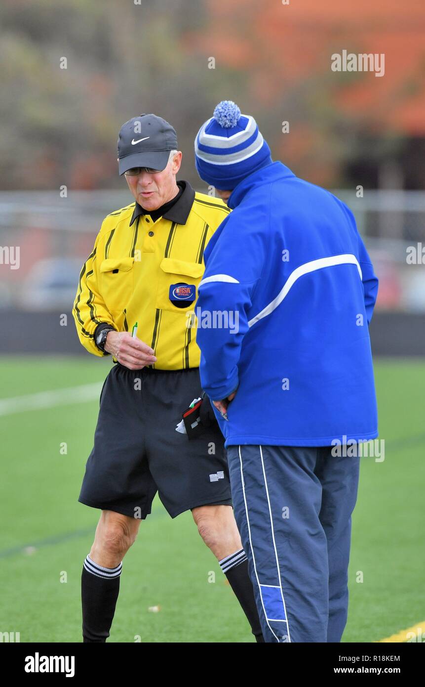 Soccer referee hires stock photography and images Alamy