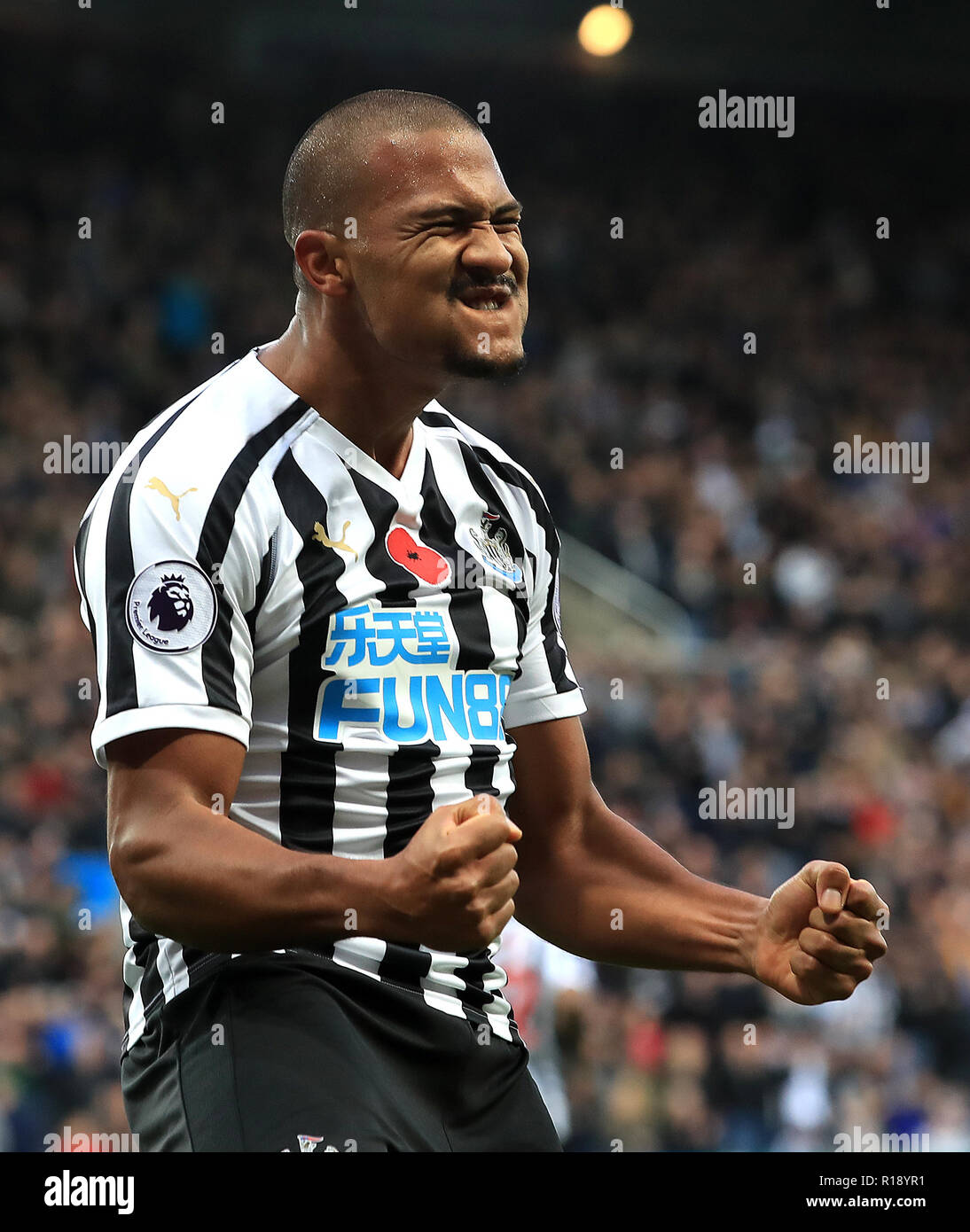 Newcastle United's Salomon Rondon celebrates scoring his side's first goal  of the game during the Premier League match at St James' Park, Newcastle  Stock Photo - Alamy