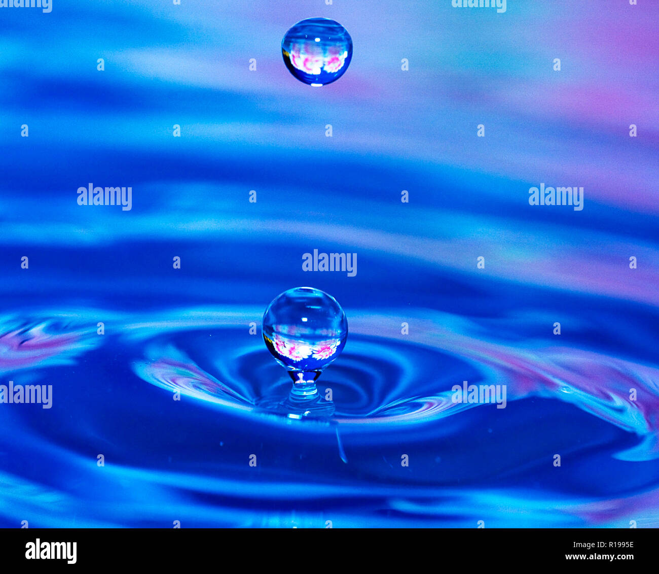 Ripples in water hi-res stock photography and images - Alamy
