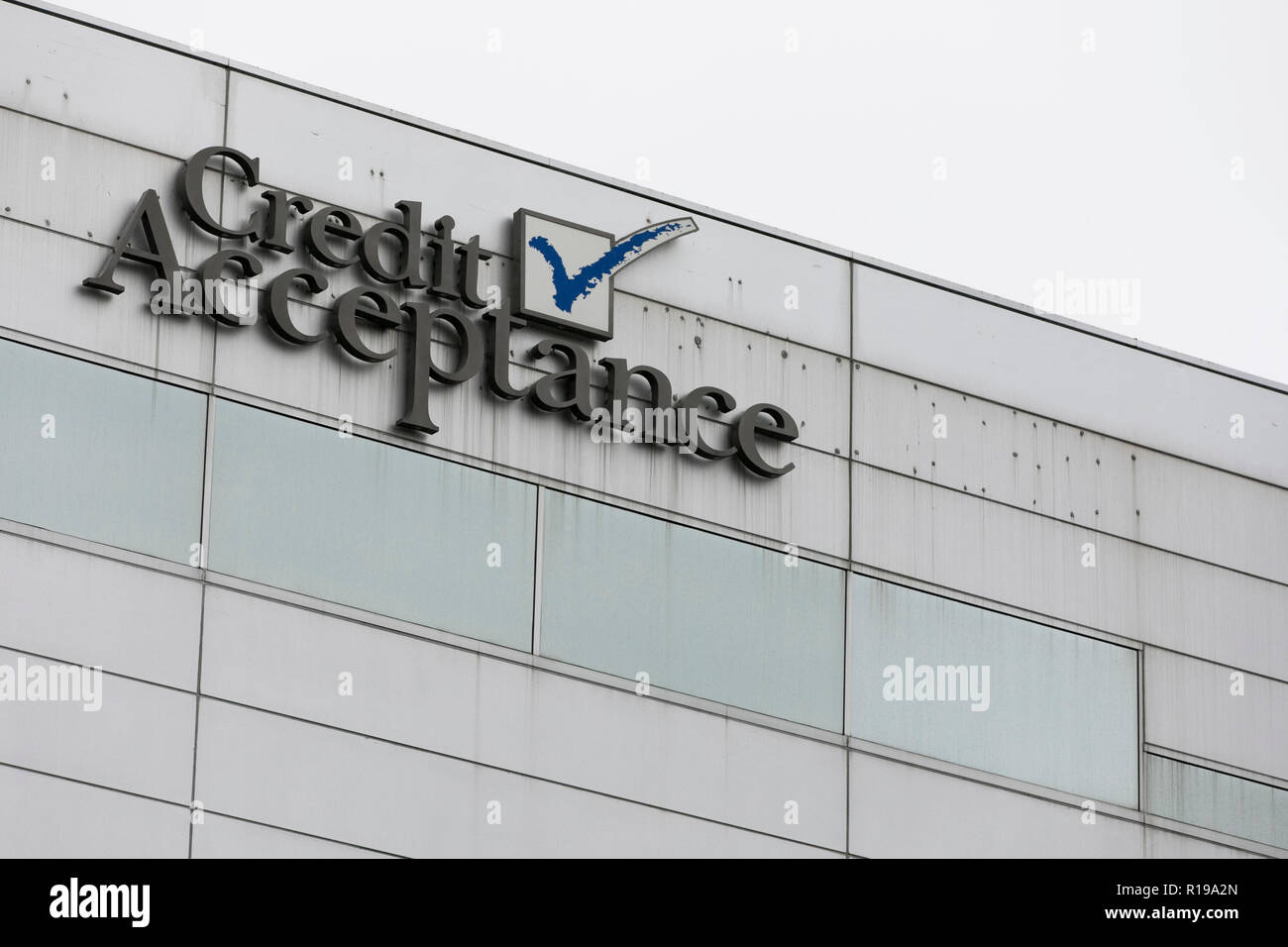 credit acceptance phone number southfield michigan