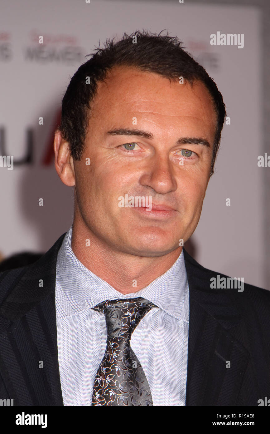 Julian McMahon  09/22/10 'You Again' Premiere  @  El Capitan Theatre, Hollywood Photo by Megumi Torii/HNW / PictureLux  (September 22, 2010) Stock Photo