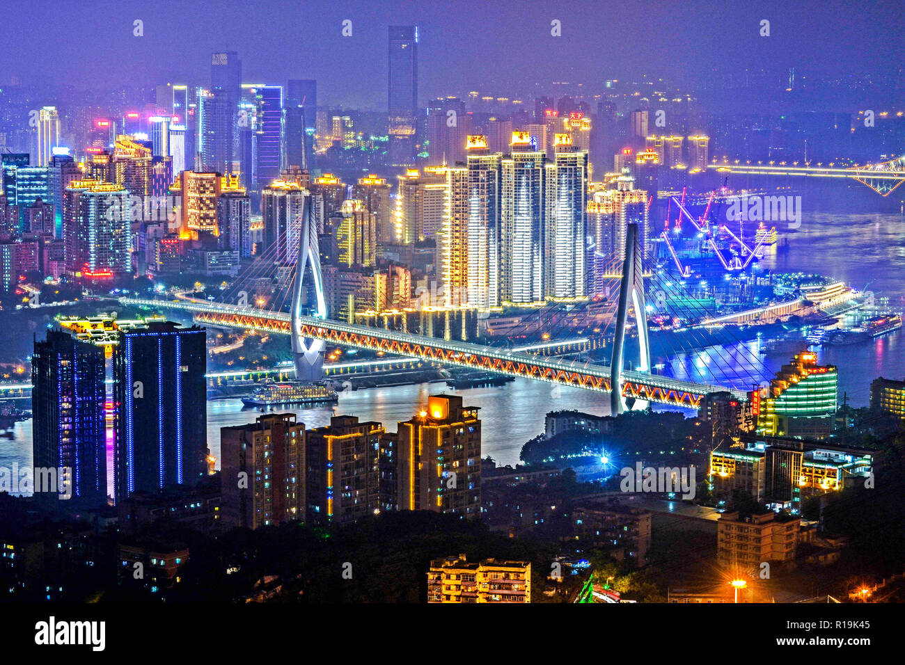 Chongqing, Chongqing, China. 10th Nov, 2018. Chongqing, CHINA-Chongqing City  is regarded as Ã¢â‚¬Å“Mountain CityÃ¢â‚¬Â , located in the southeastern  part of the Sichuan Basin and the junction of the Yangtze River and