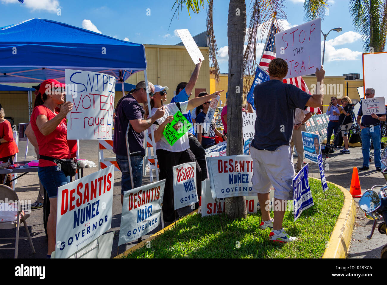 Lauderhill, Florida, USA. 10th Nov, 2018. Republicans at vote counting protest outside Broward County Supervisor of Elections Brenda Snipes' office. The protest began over controversy surrounding the results of the 2018 midterm elections for Florida Governor and Florida Senator. Holly Guerrio/Alamy Live News Stock Photo