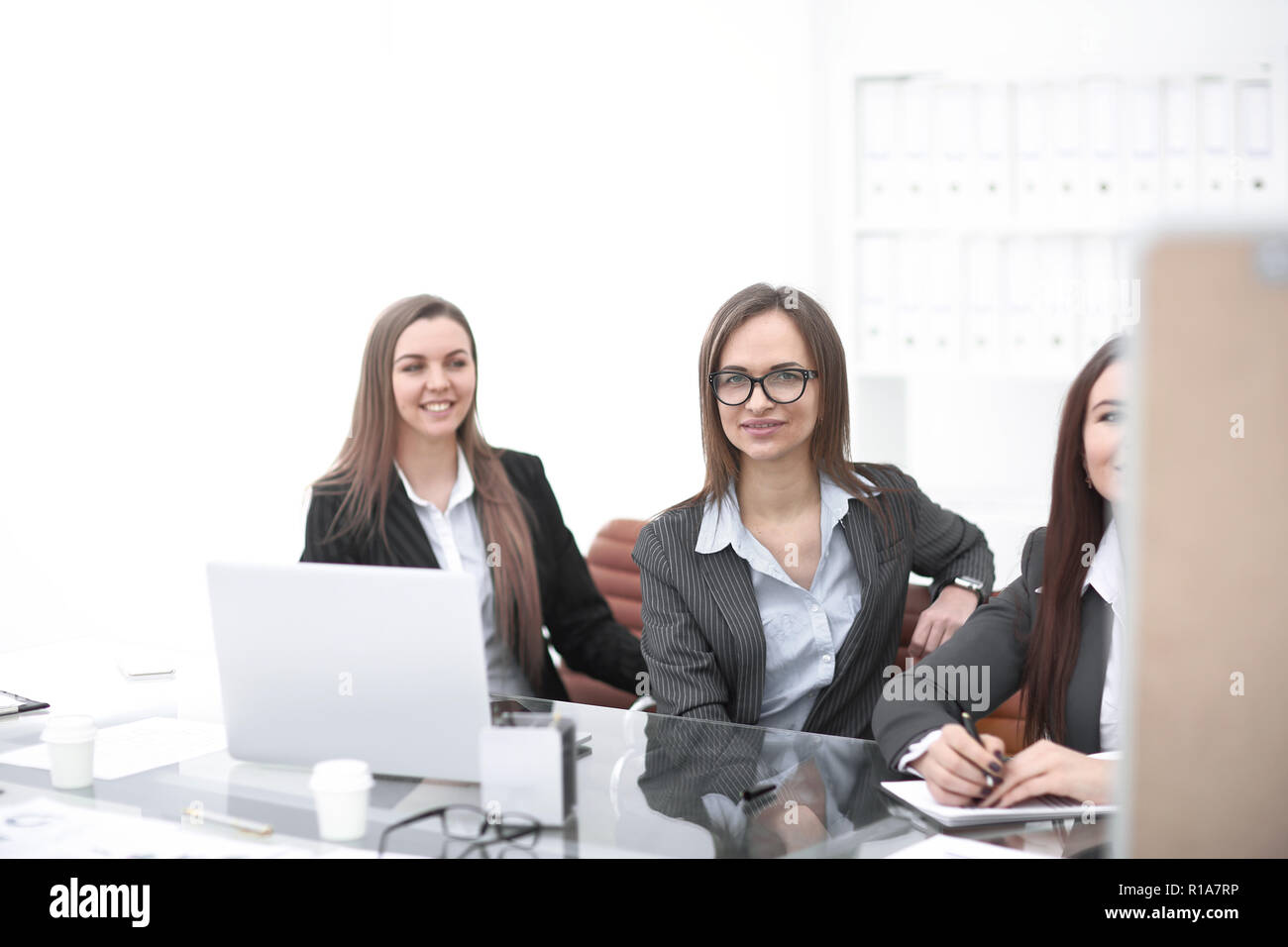 Women in business three young hi-res stock photography and images - Alamy