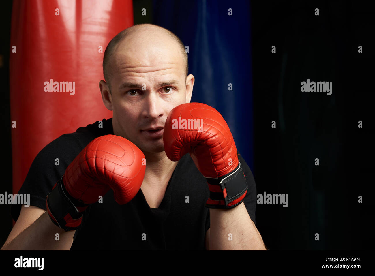 минаев борислав юрьевич. сделай бокс 1. секция бокса в москве. боксер без техники. бокс бой на ринге.