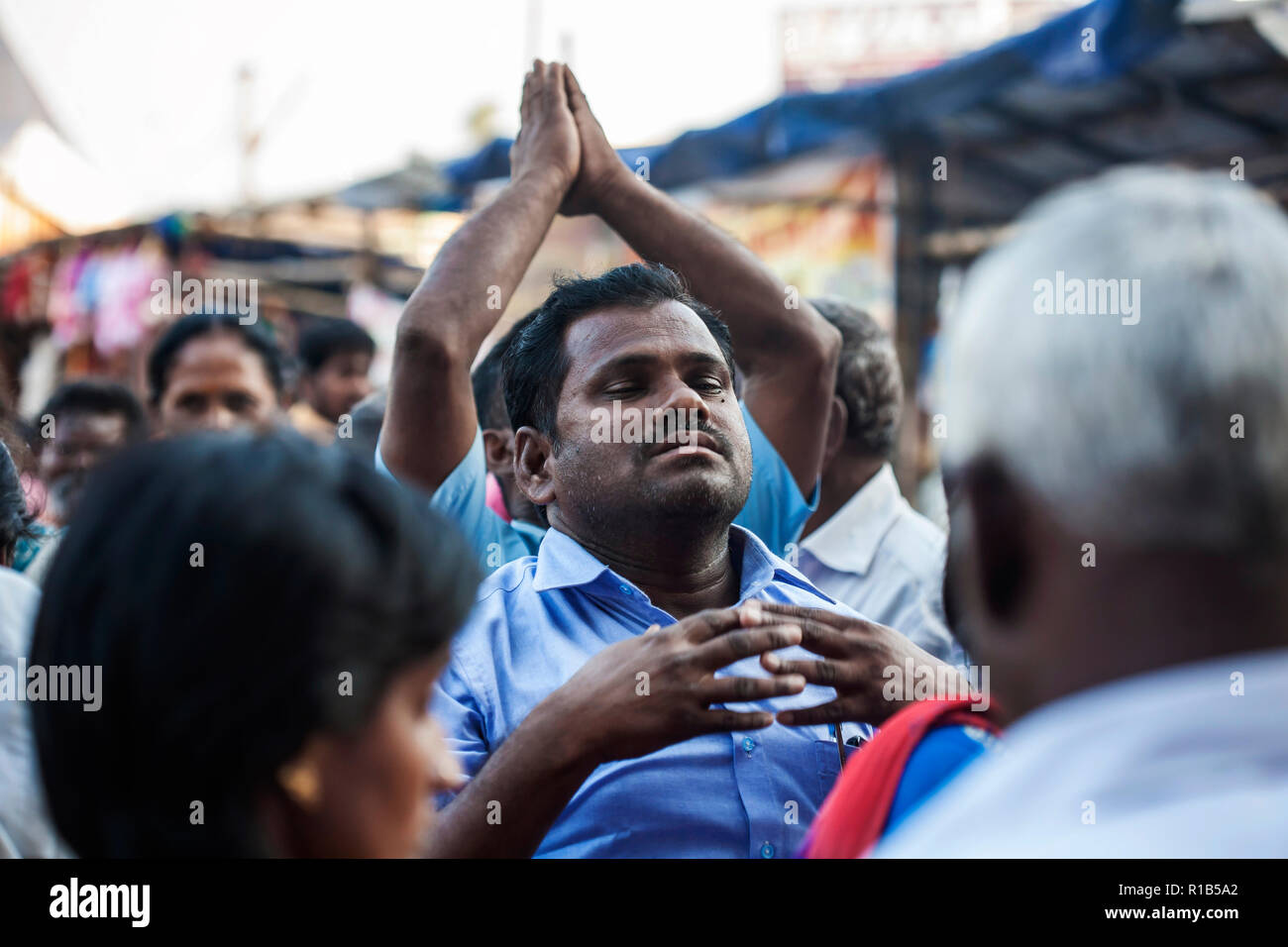 Tiruvannamalai in Tamil Nadu, India, January 31, 2018: People praying in front of the Tiruvannamalai temple Stock Photo