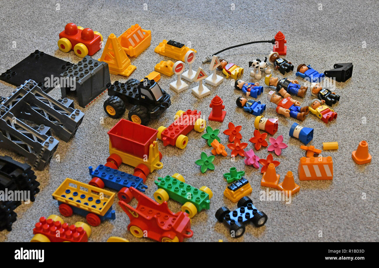 Duplo bricks hi-res stock photography and images - Alamy