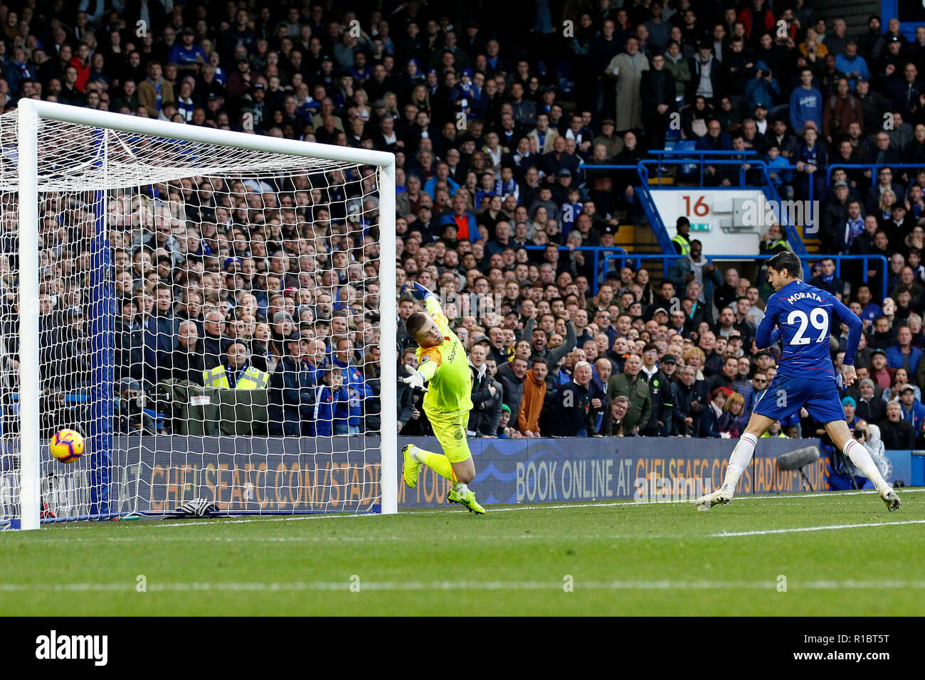 Everton Scores High Resolution Stock Photography And Images Alamy