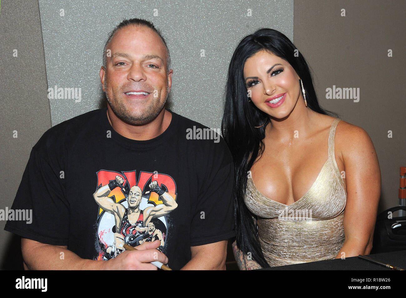 Rob van dam hi-res stock photography and images - Alamy