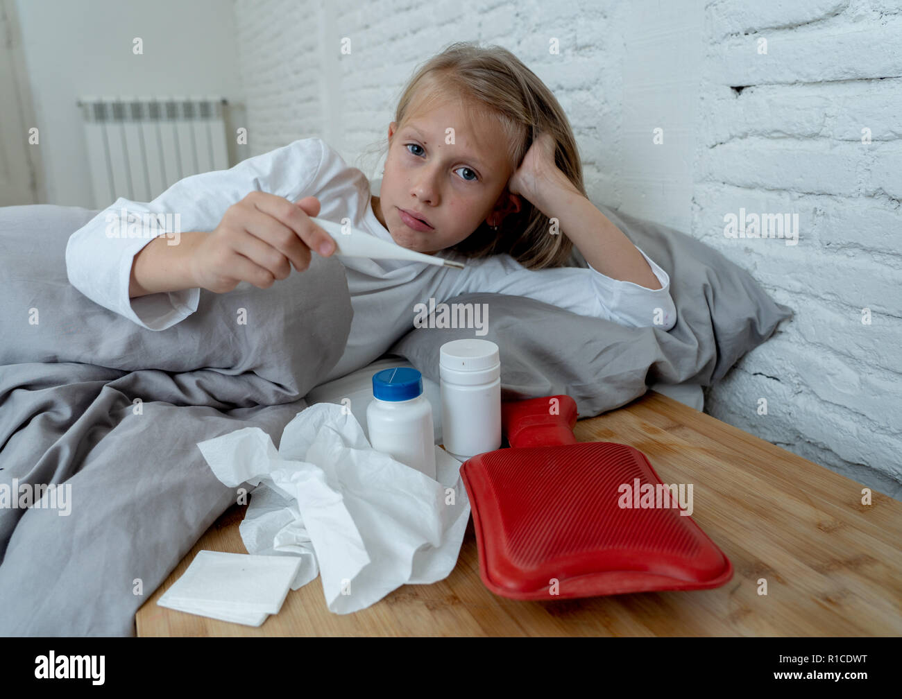 Child feeling cold hi-res stock photography and images - Alamy