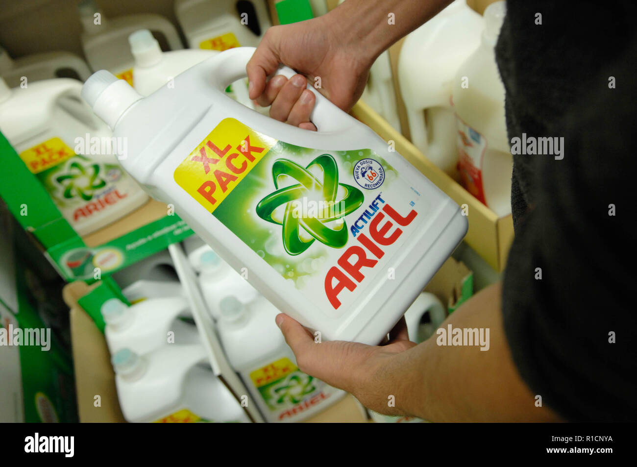 Ariel,detergent,laundry Stock Photo Alamy