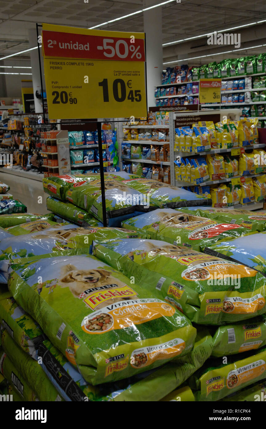 Big bag of dog clearance food
