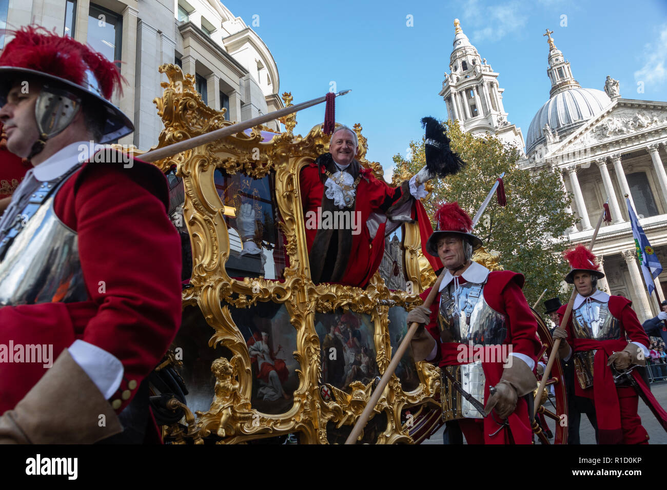 London, UK. 10 Nov, 2018. The procession for the Lord Mayor's Show