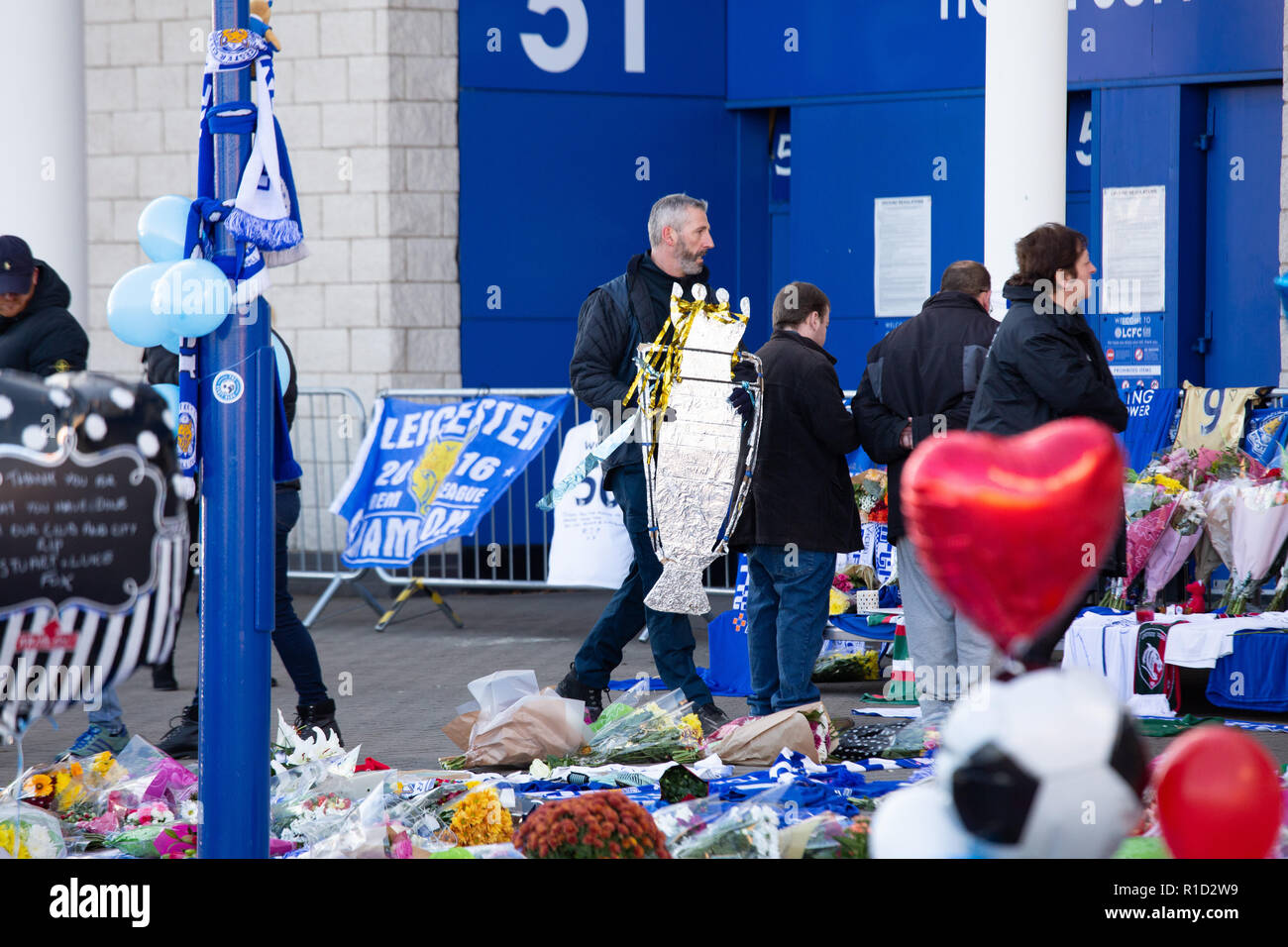 Leicester City Football fans paying their respects outside the stadium after the death of owner Vichai Srivaddhanaprabha in a helicopter crash. Stock Photo