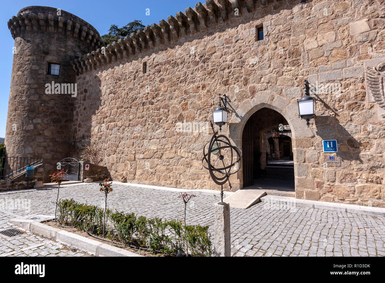 Parador de Jarandilla de la Vera entrance, medieval castle,  Extremadura, Spain Stock Photo
