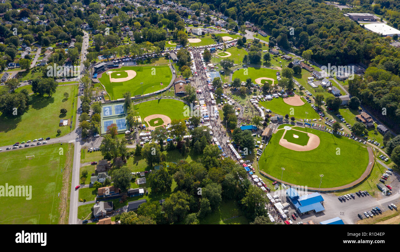 Garlic festival hires stock photography and images Alamy