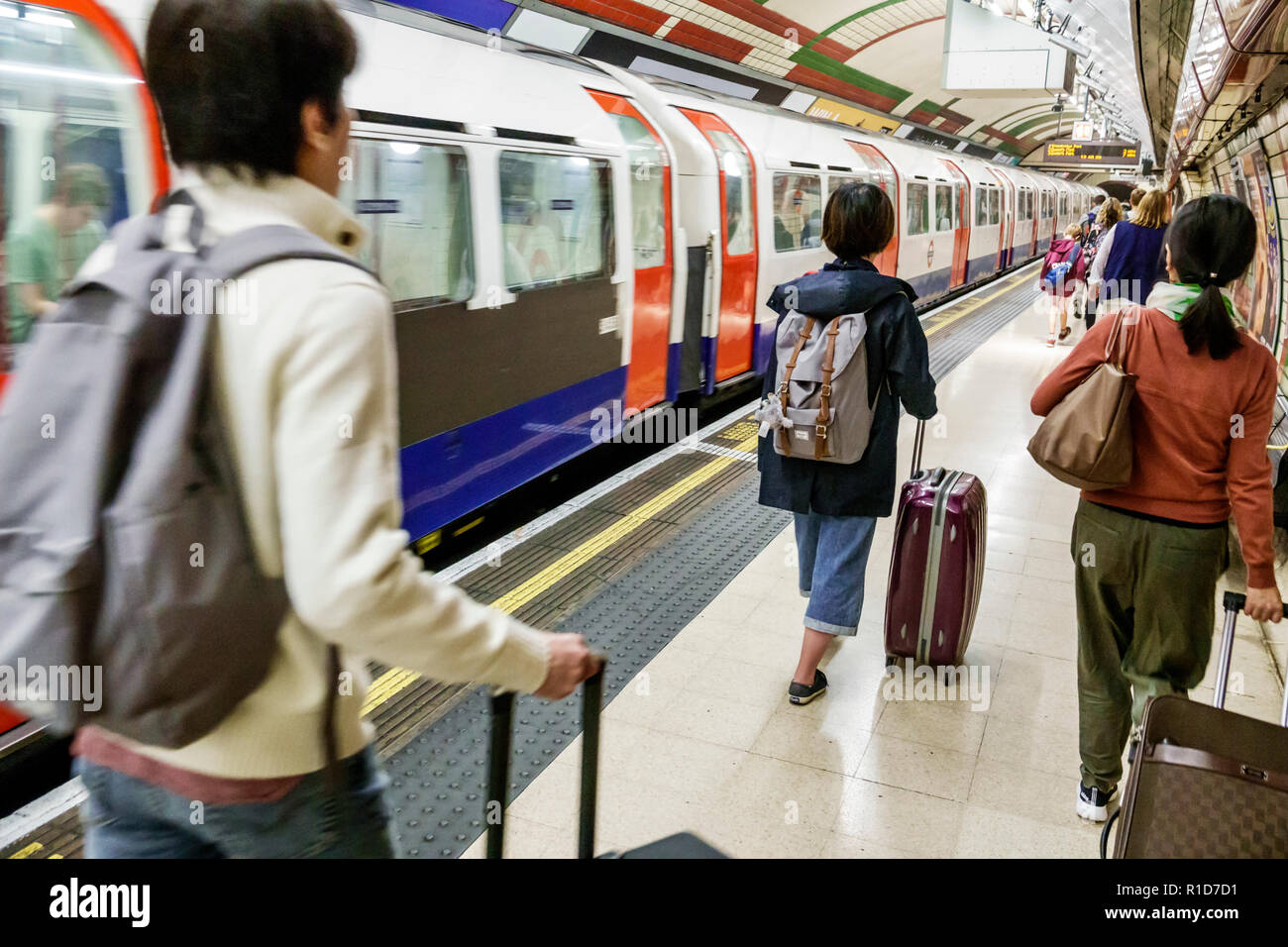 asian train tube Tieing of pussy lips