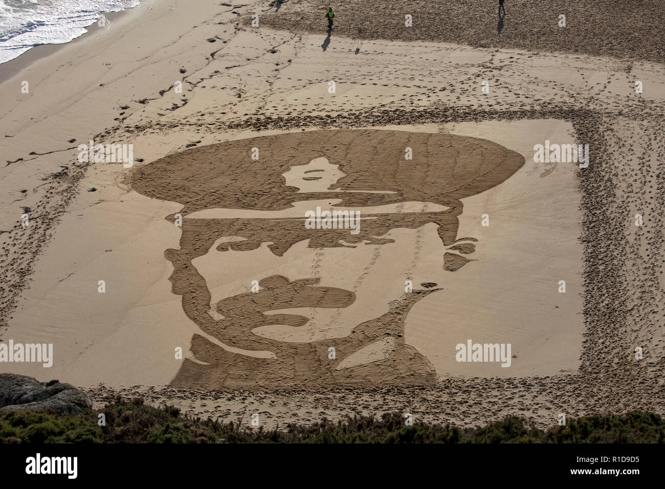 Porthcurno, Cornwall, UK. 11th Nov 2018. Through the Sands of Time; sand art; inspired by Danny Boyle Credit: David Chapman/Alamy Live News Stock Photo