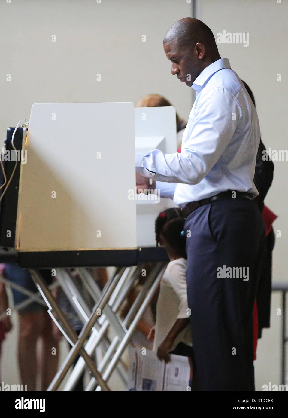 Tallahassee, FLORIDA, USA. 6th Nov, 2018. Andrew Gillum, Mayor of Tallahassee and Democratic Candidate for Governor of Florida, votes in Tallahassee, Florida USA on November 6, 2018. Credit: Dan Anderson/ZUMA Wire/Alamy Live News Stock Photo