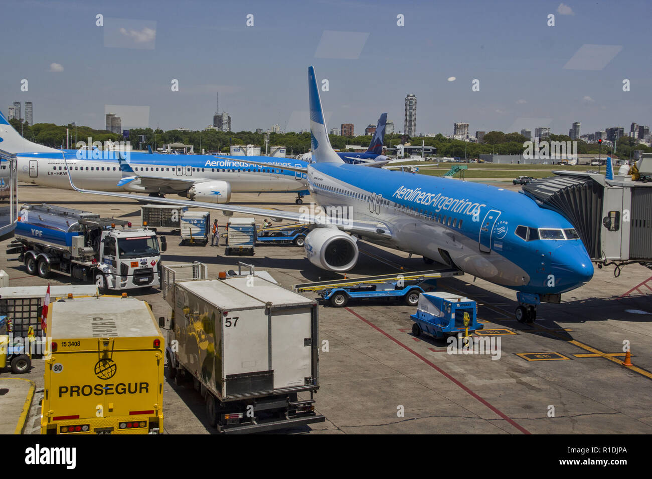 Buenos Aires, Federal Capital, Argentina. 9th Nov, 2018. On Thursday, the aeronautical unions in Argentina paralyzed the activities of the airline Aerolineas Argentinas for ten hours, leaving some 30,000 passengers stranded.Mauricio Macri again criticized the funds allocated by the State to the public company AerolÃ-neas Argentinas. Credit: Roberto Almeida Aveledo/ZUMA Wire/Alamy Live News Stock Photo